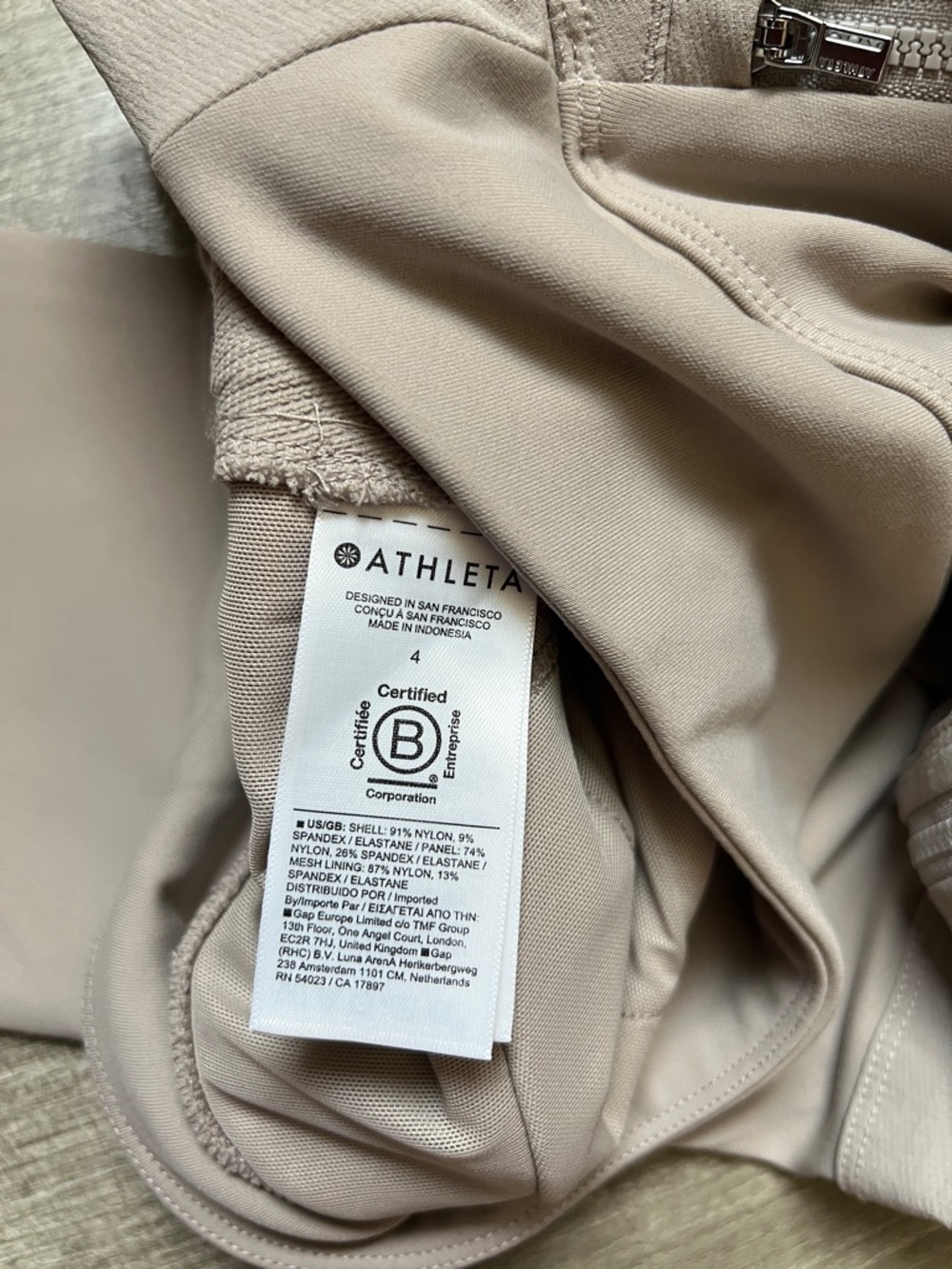 Athleta Headlands Hybrid High Rise Cargo Legging - Picture 15 of 15